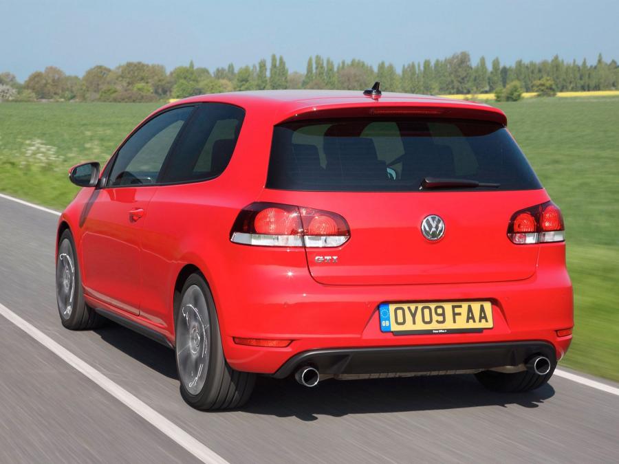  Volkswagen Golf GTi 3-Door 2009 года  (UK) (фото 5 из 12)